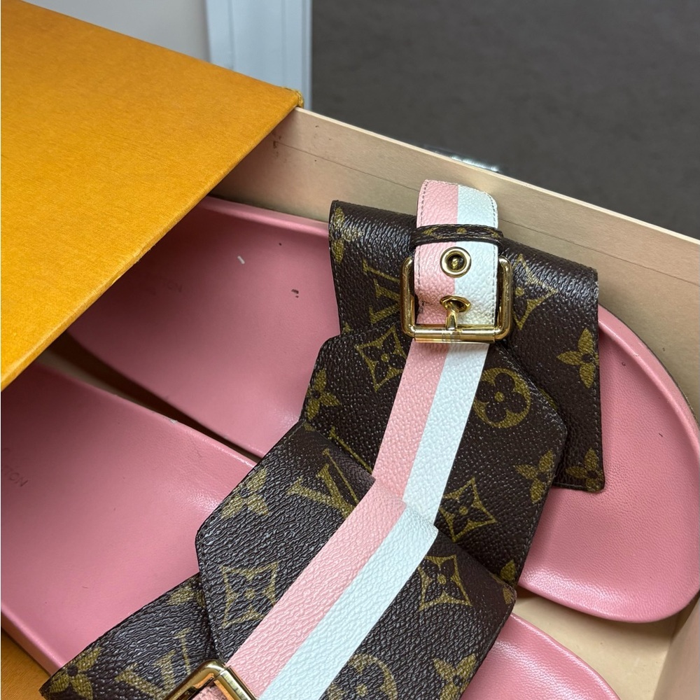 Authentic Louis Vuitton Pink Leather Bom Dia Sandals Sz 40